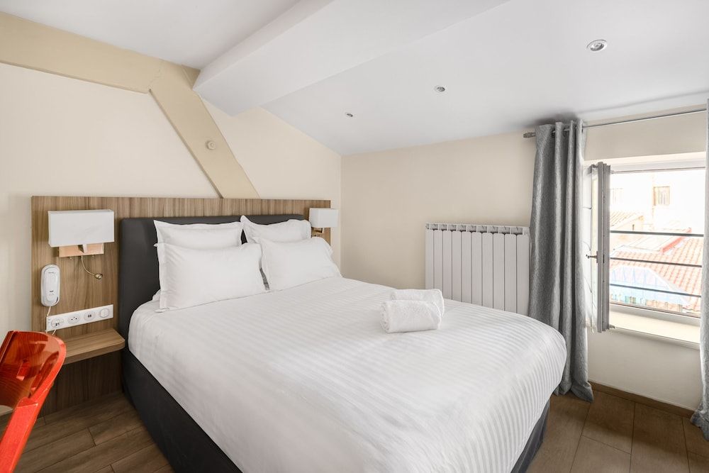 Le Phenix Hotel Classic Double Room, 1 Double Bed