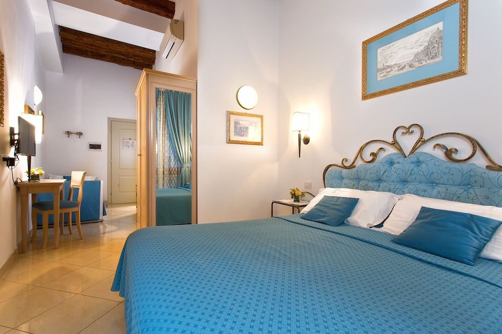 undefined Alla Vite Dorata 8