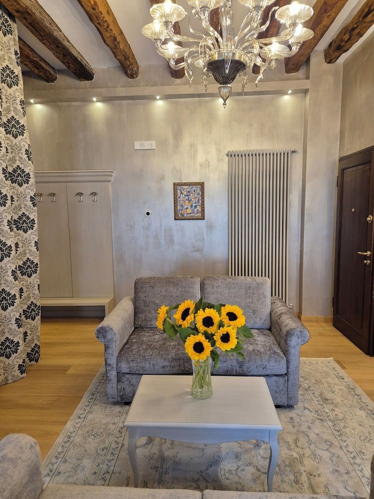 undefined Alla Vite Dorata 4