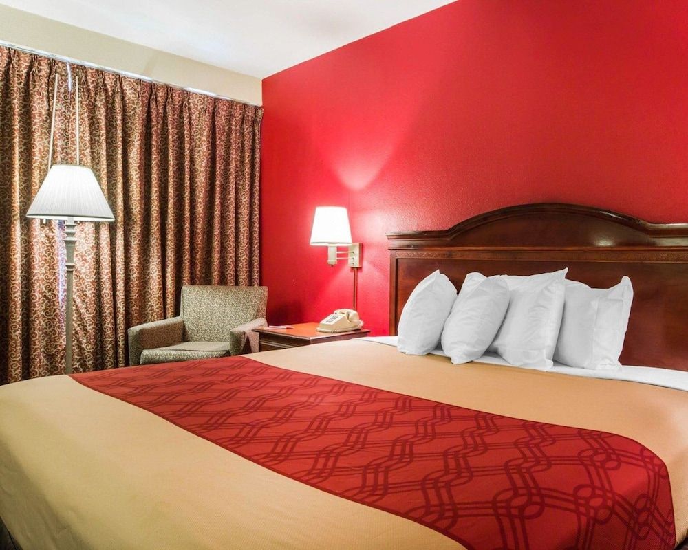 undefined Econo Lodge Atlanta College Park