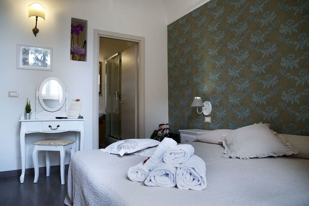 GH Casa Vicenza Double Room 9