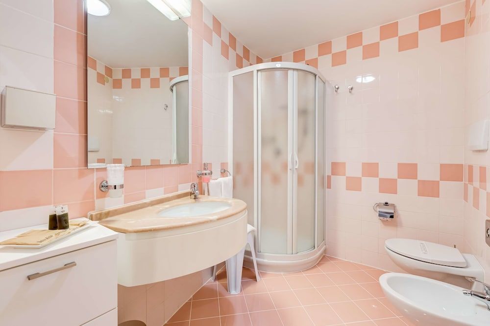 Best Western Hotel Imperiale Family Room, 1 Queen Bed (with Sofabed) 16