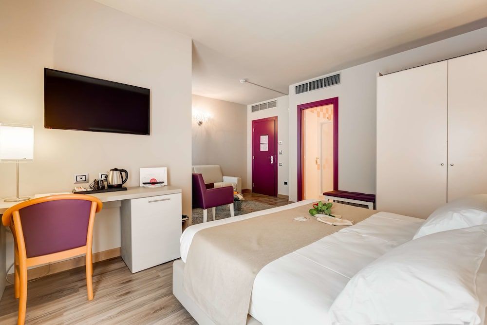 Best Western Hotel Imperiale Family Room, 1 Queen Bed (with Sofabed) 13