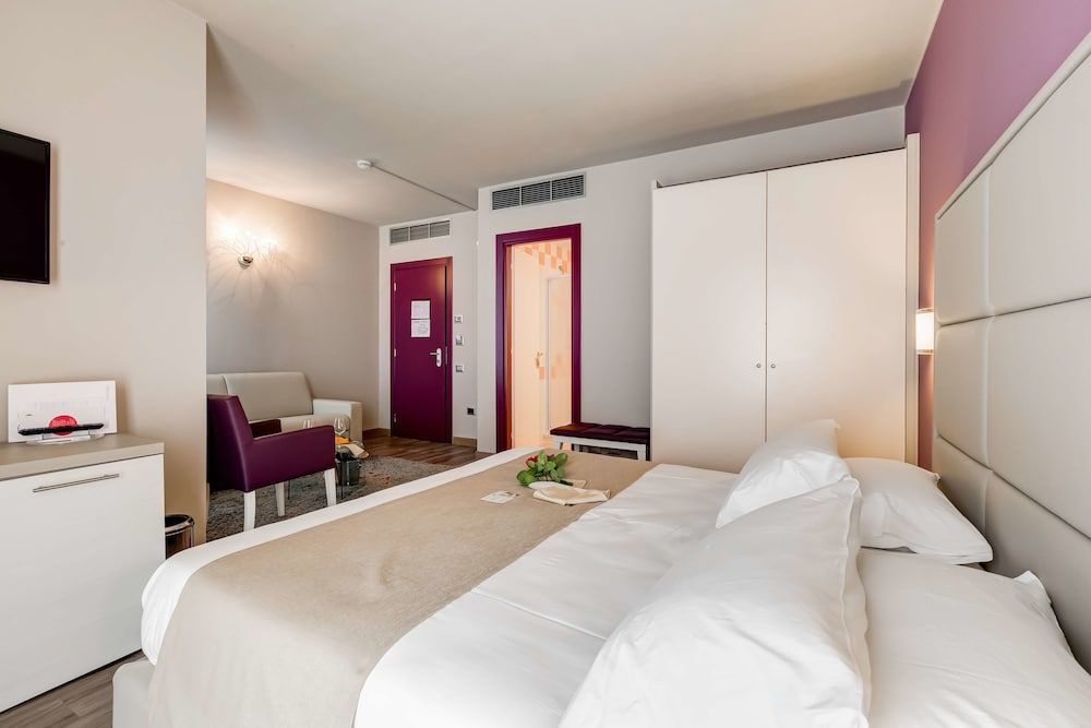 Best Western Hotel Imperiale Family Room, 1 Queen Bed (with Sofabed) 2