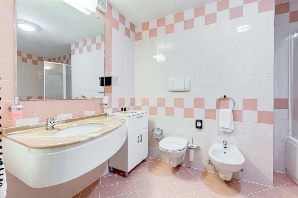 Best Western Hotel Imperiale Family Room, 1 Queen Bed (with Sofabed) 20