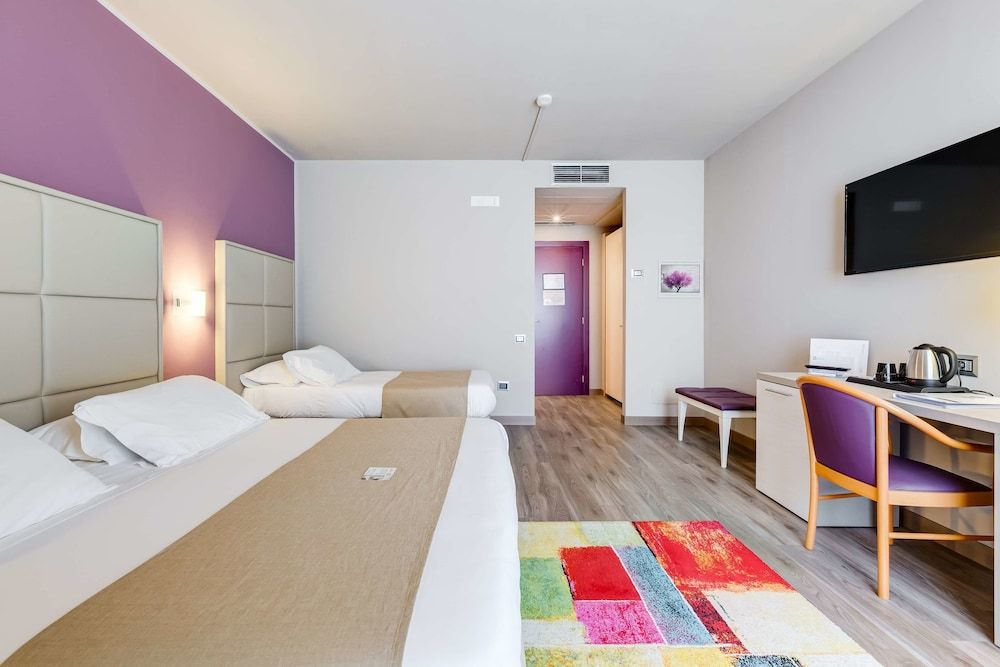 Best Western Hotel Imperiale Family Room, 1 Queen Bed (with Sofabed) 11