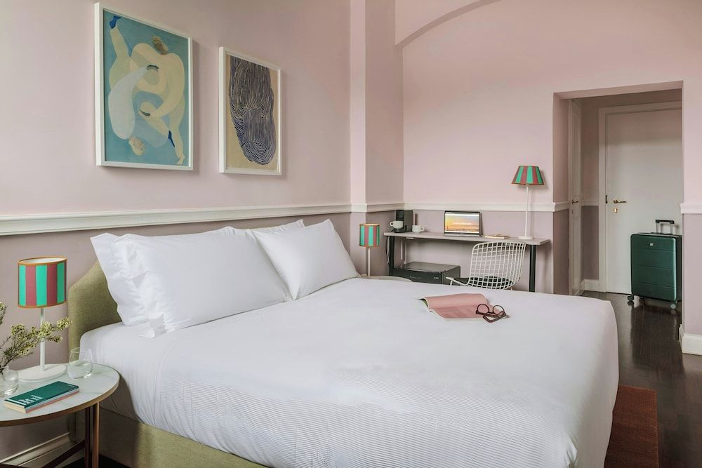Room, 1 Queen Bed, River View