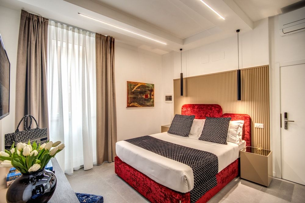 undefined Little Queen Suite 2