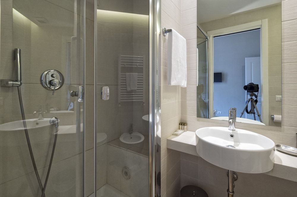 Little Queen Suite Classic Double Room 13