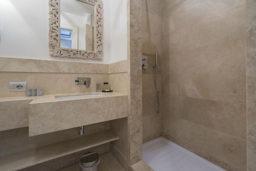 Casa Montani Deluxe Double Room 11