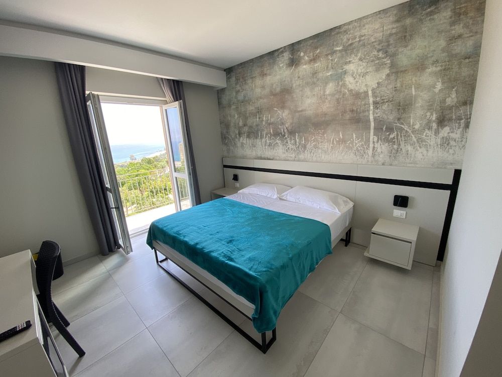 Aether Suites Tropea Family Suite