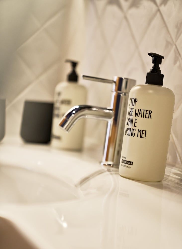 Urbanauts Studios Minelli Cozy 7