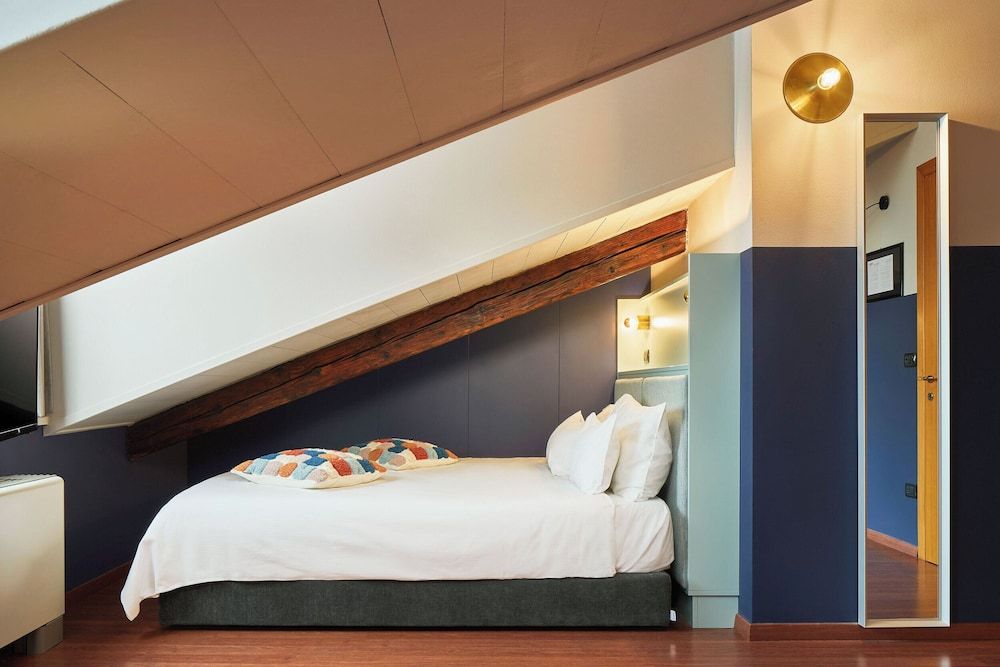 Urbanauts Studios Minelli Cozy 4