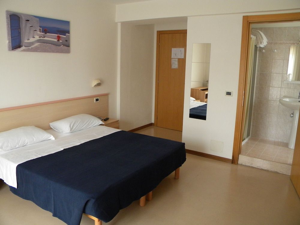 Triple Room, Balcony