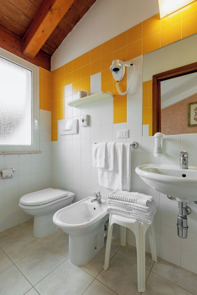 Columbia Superior Double Room, 1 Queen Bed, Balcony 5