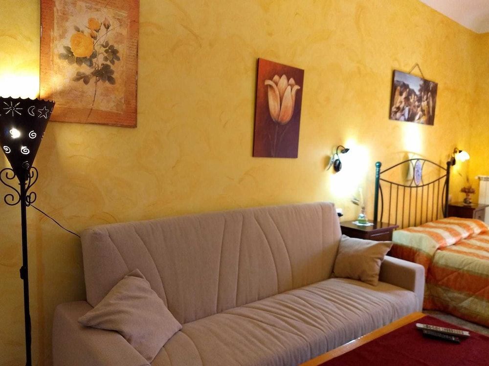 Palazzo Aprile Superior Triple Room, Multiple Beds 5