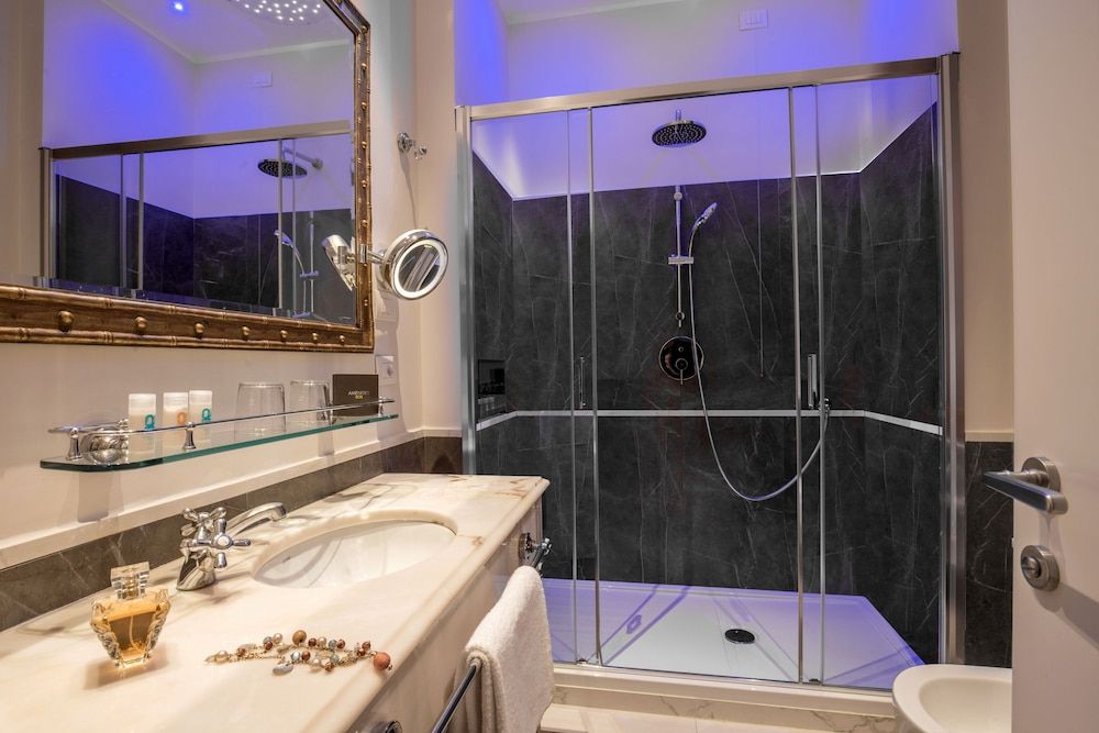 Hotel Monte Cenci Superior Double Room 8