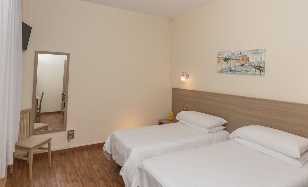 Hotel Casa del Pellegrino Standard Double or Twin Room 2