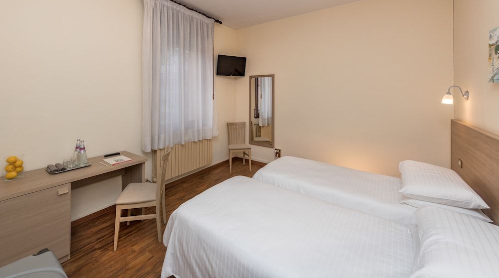 Hotel Casa del Pellegrino Standard Double or Twin Room