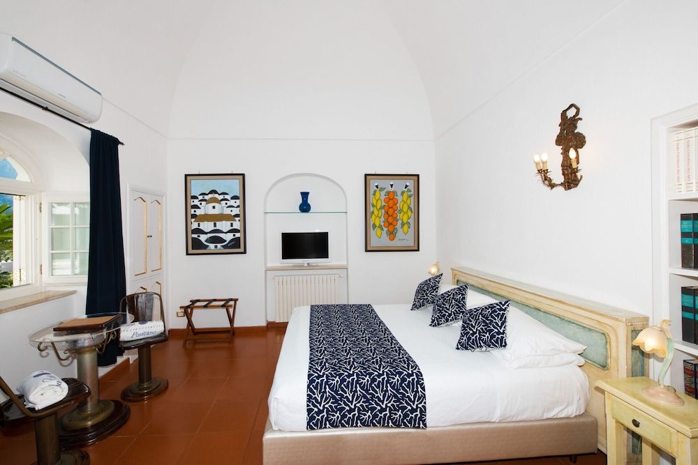 Basic Double Room (San Juan Garden View)