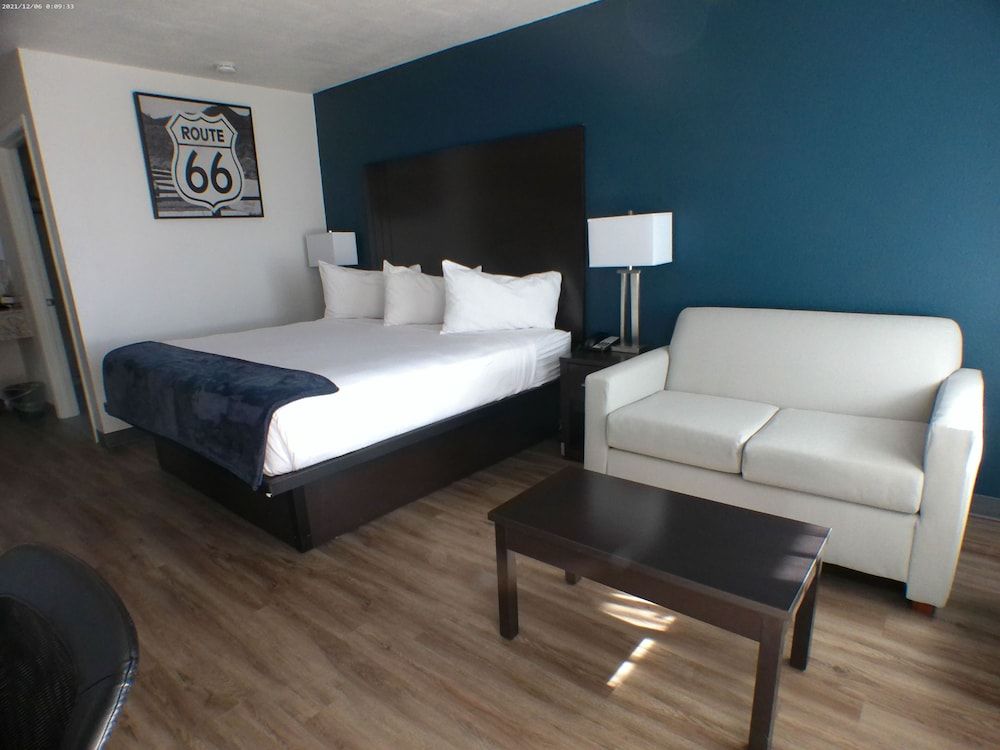 Greentree Inn Holbrook Deluxe Studio Suite, 1 King Bed 6