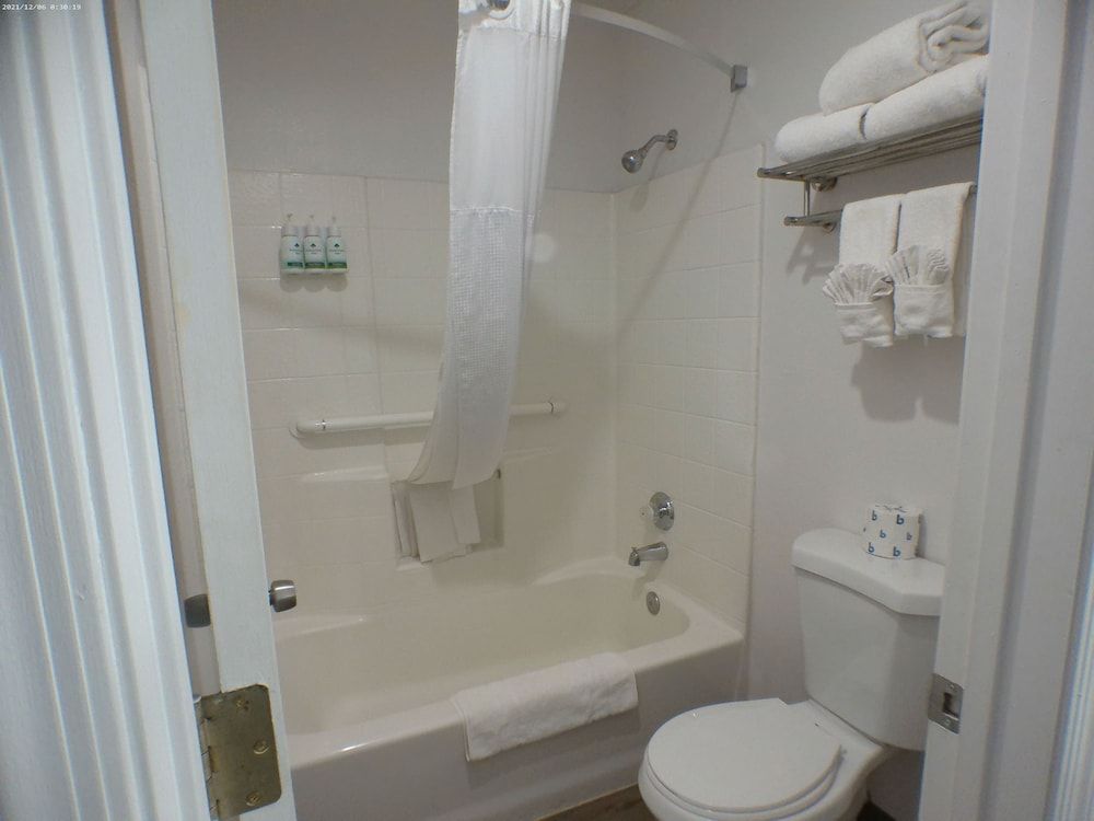 Greentree Inn Holbrook Standard Room, 2 Queen Beds 7