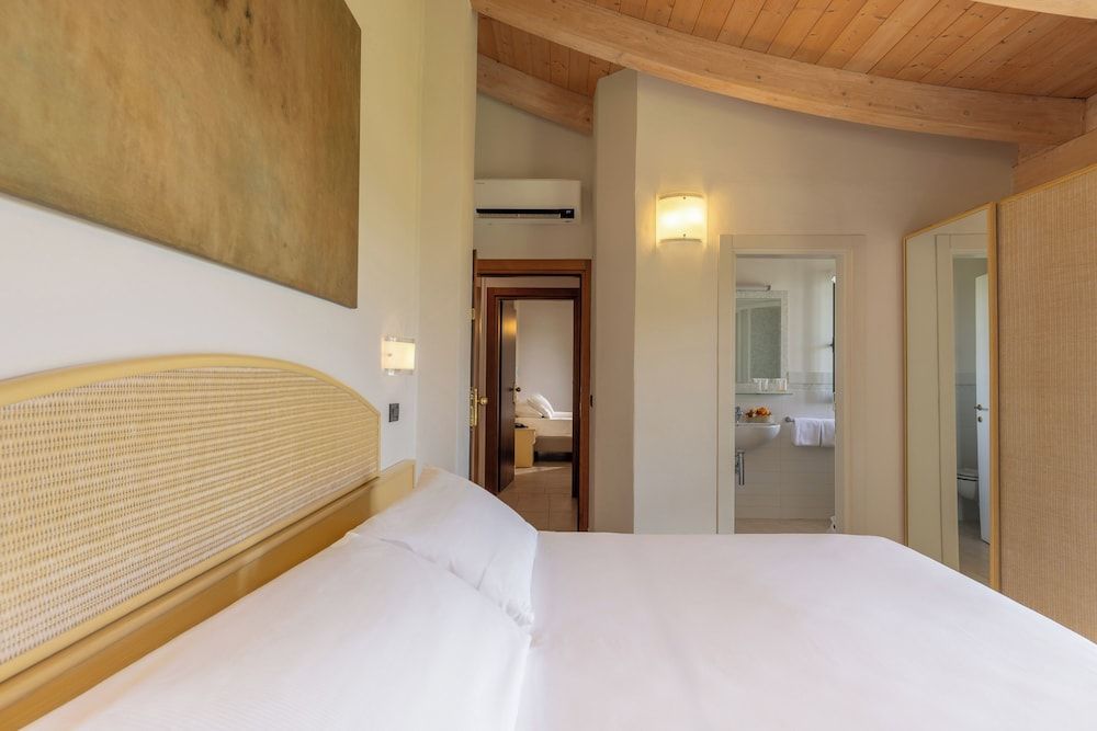 Hotel Acapulco Deluxe Quadruple Room