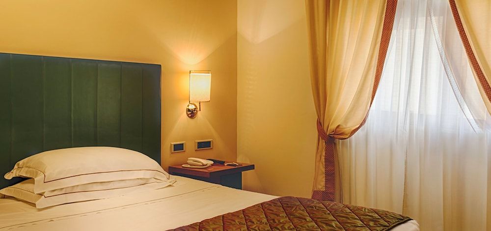 Hotel Cristallo Classic Single Room 2