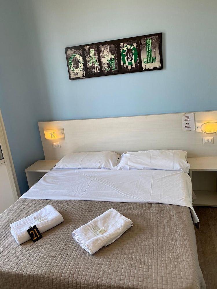 undefined Hotel Kennedy 5