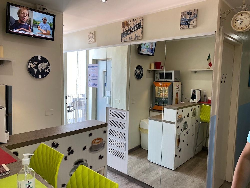 undefined Hotel Kennedy 4