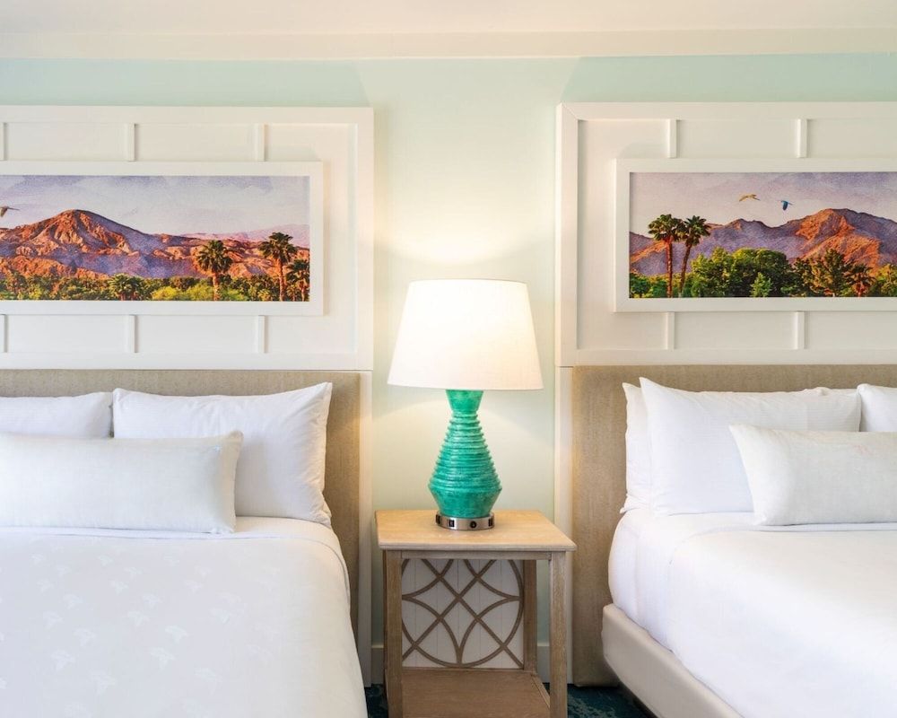 Deluxe Room, 2 Queen Beds, Accessible (Roll-In Shower)
