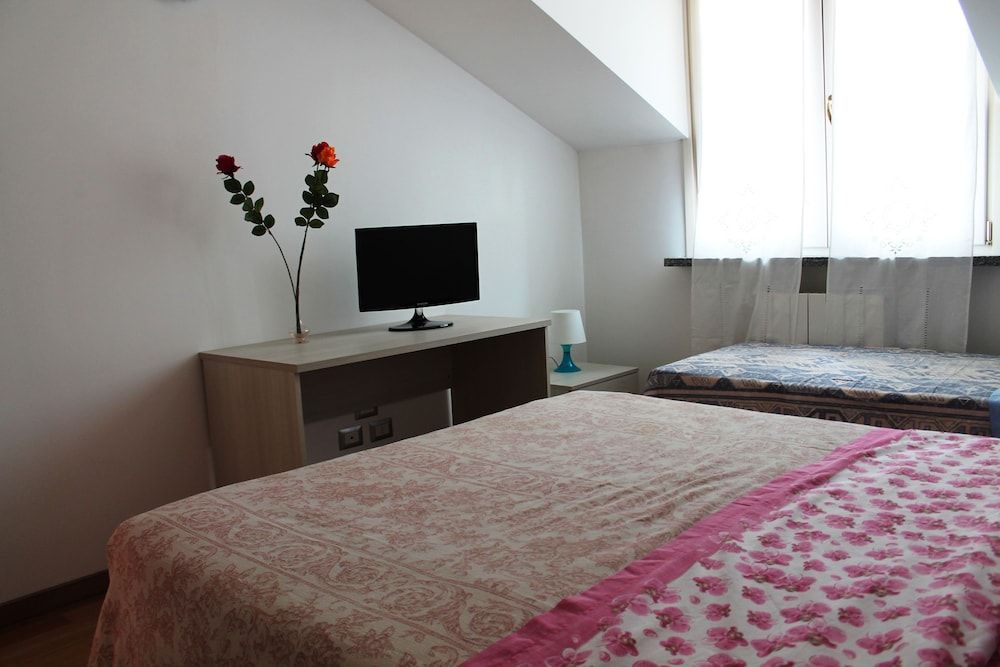 B&B Villa Milano Expo Traditional Double or Twin Room, 1 Bedroom, Private Bathroom, Tower 2