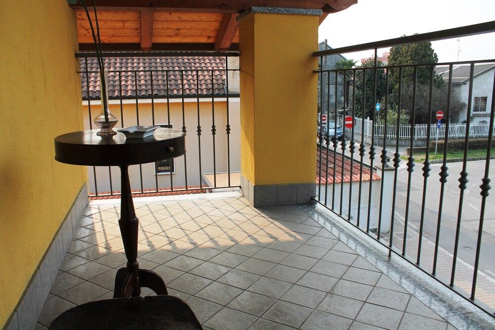 B&B Villa Milano Expo Deluxe Double Room, 1 Bedroom, Balcony, Garden View 3