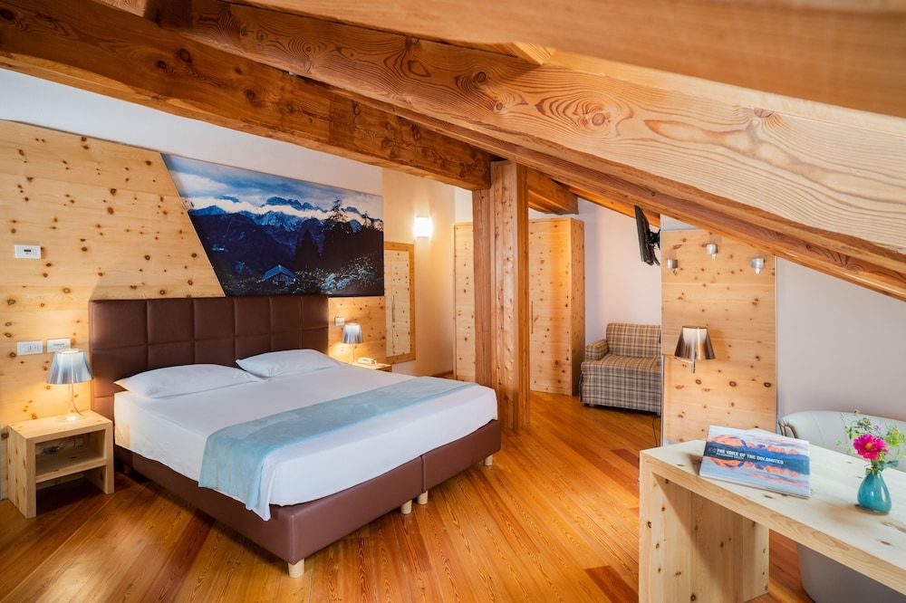 Deluxe Triple Room, Hot Tub