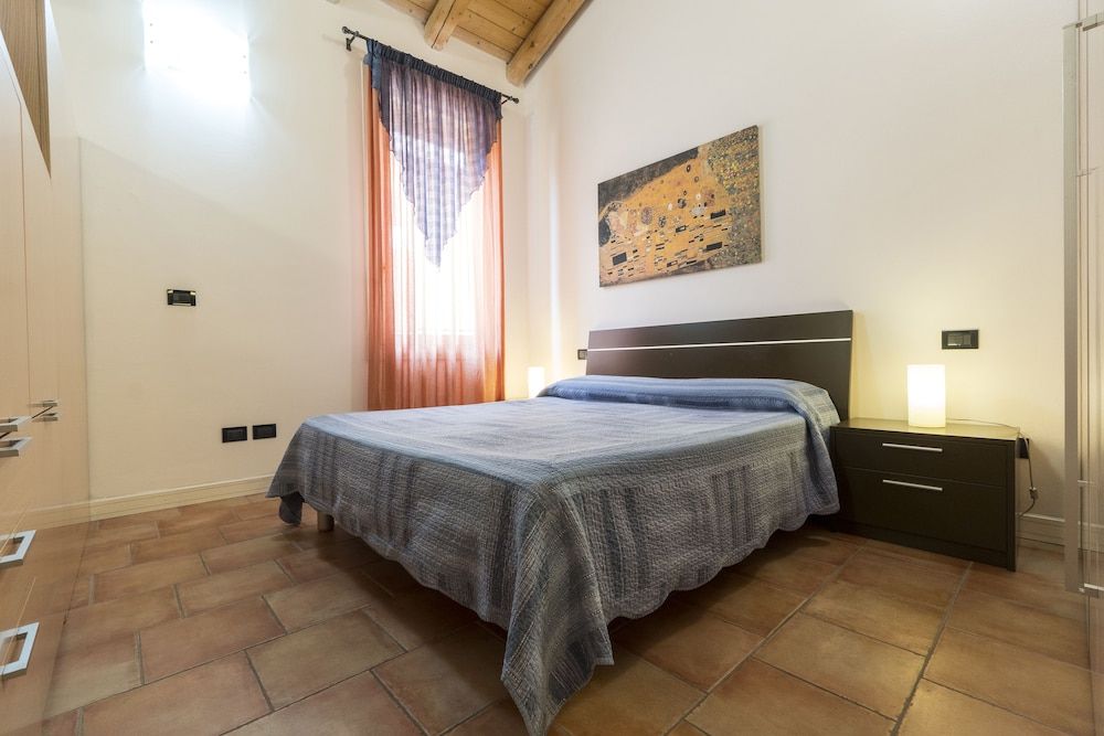 undefined Bertiera House