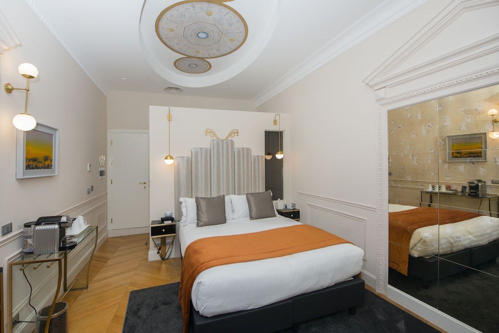 Torre Argentina Relais Superior Double Room 6