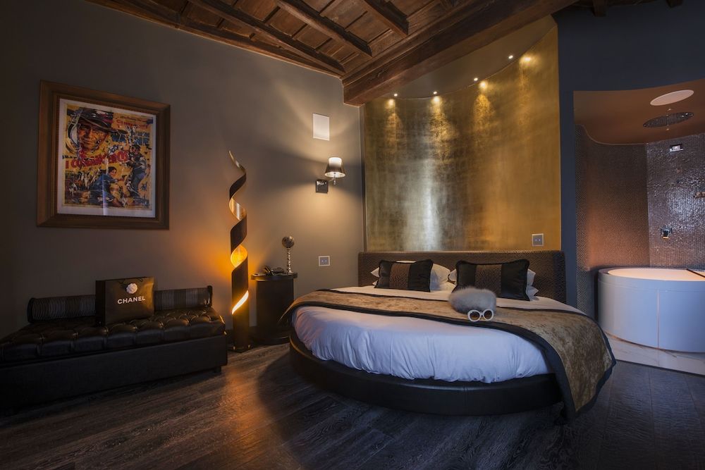 Torre Argentina Relais Junior Suite, 1 King Bed, City View 2