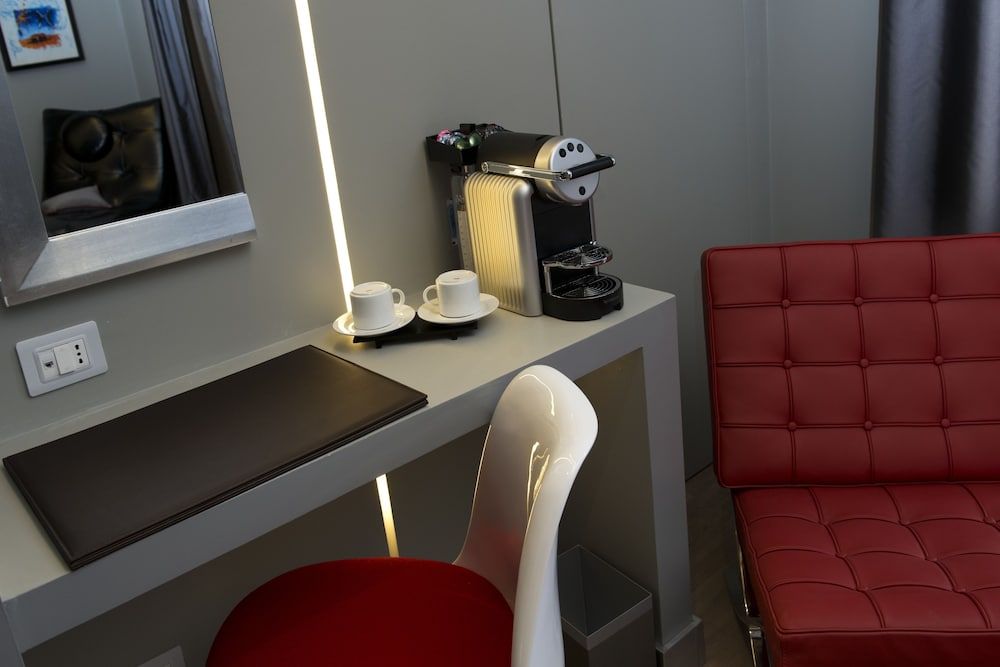 Torre Argentina Relais Junior Suite, 1 King Bed, City View 14