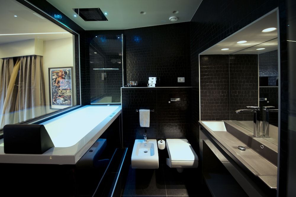 Torre Argentina Relais Junior Suite, 1 King Bed, City View 7