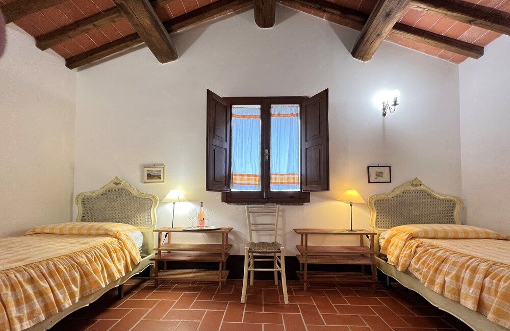 Fattoria Lornano Winery Apartment, 2 Bedrooms, Garden View 5