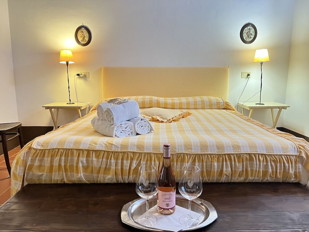 Fattoria Lornano Winery Apartment, 2 Bedrooms, Garden View