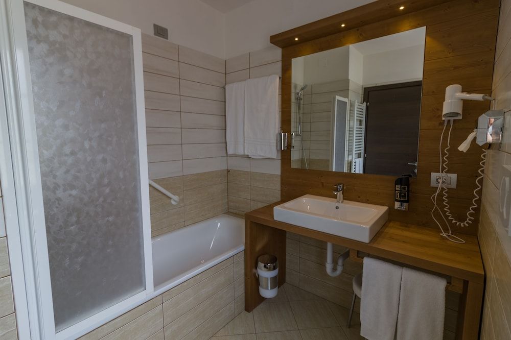 Hotel Villa Argentina Superior Double or Twin Room 12