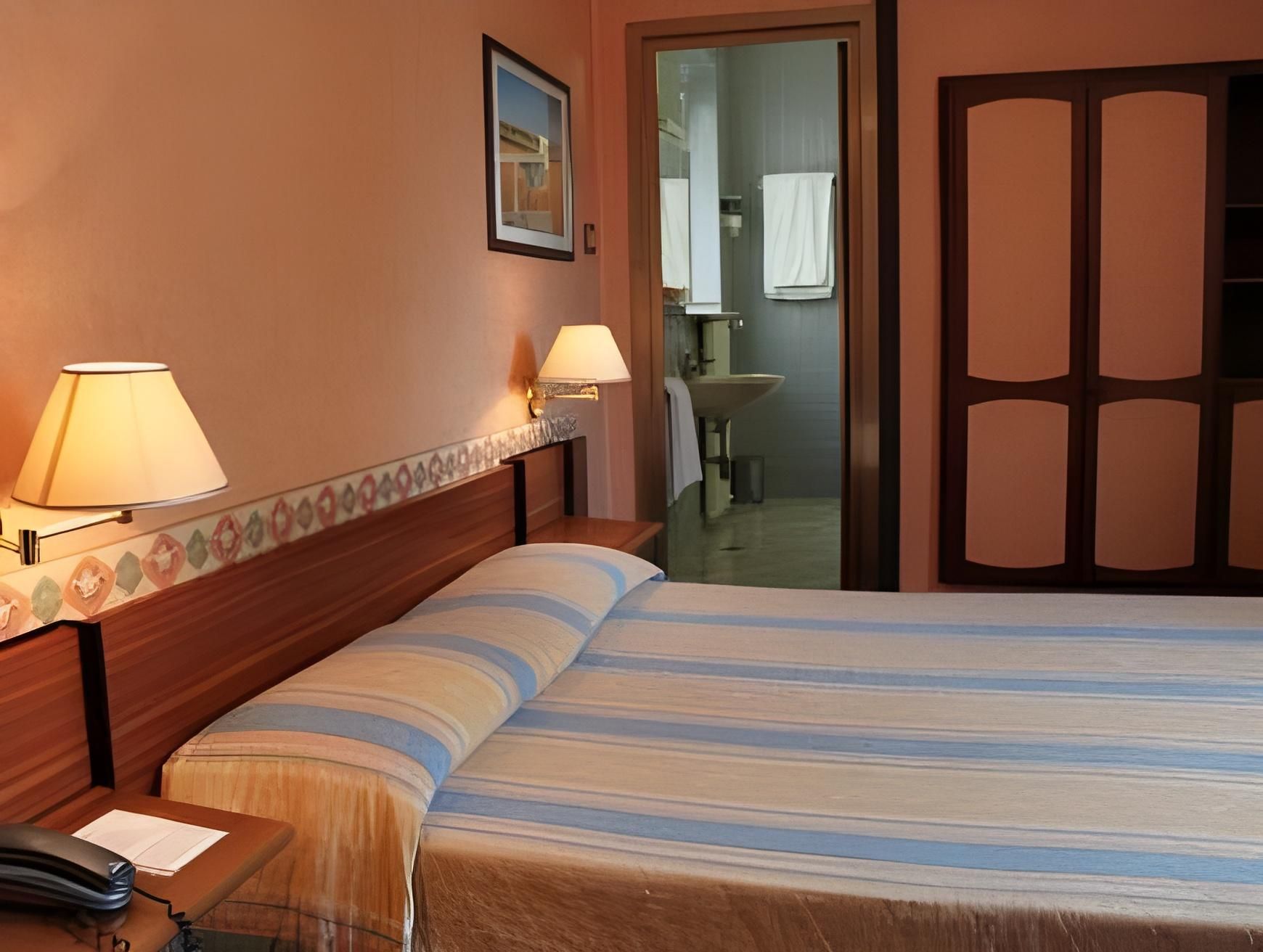 Hotel Milano Single Room 4