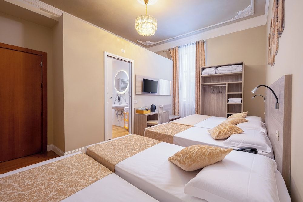 Lilium Hotel Family Room 4