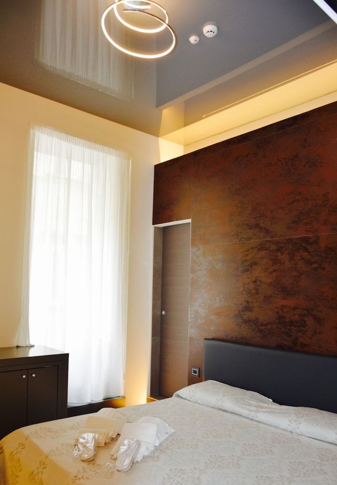 Relais Piazza del Plebiscito Comfort Room, 1 Bedroom, Bathtub, Courtyard View