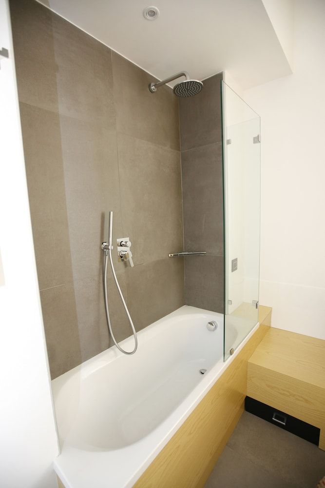 Relais Piazza del Plebiscito Comfort Room, 1 Bedroom, Bathtub, Courtyard View 22