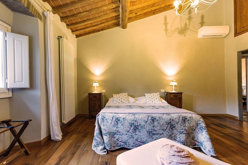 Junior Suite, Annex Building (250 m)