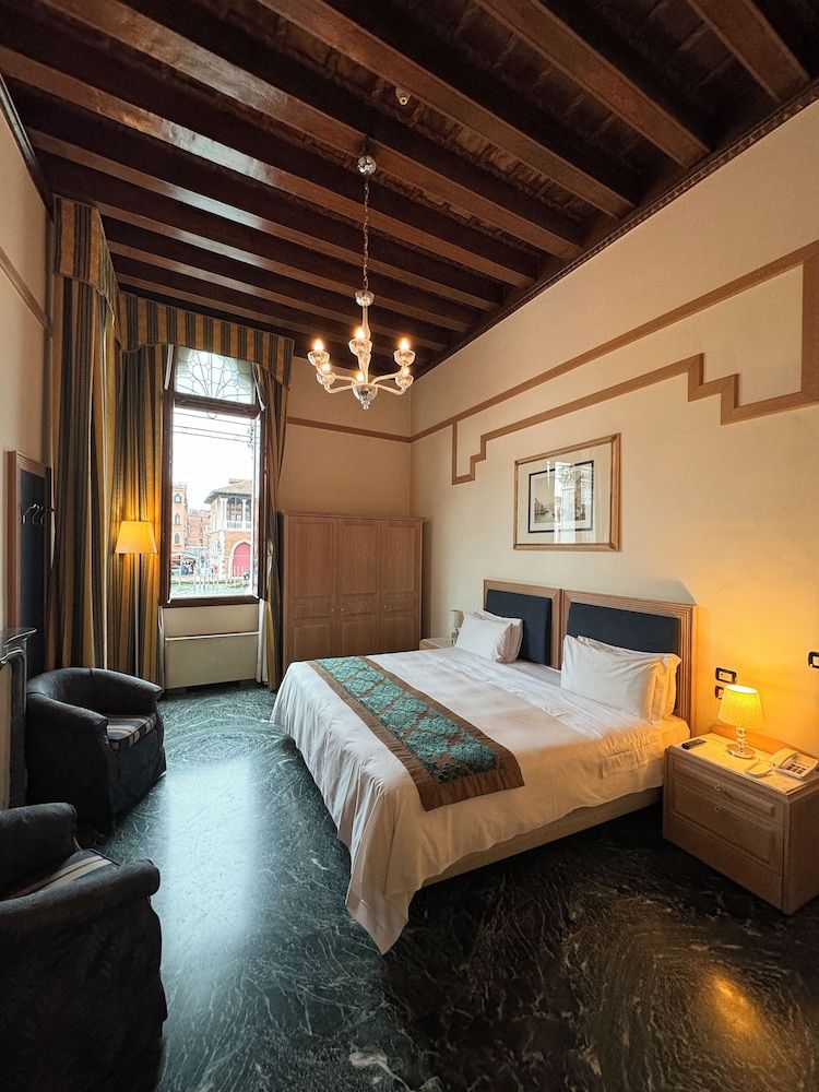 undefined Hotel Foscari Palace