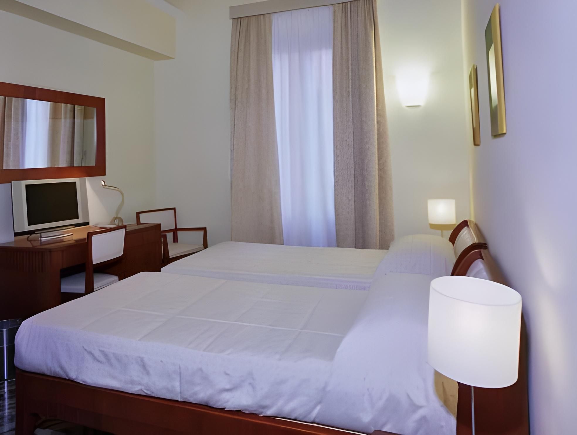 Double Room, City or Courtyard View