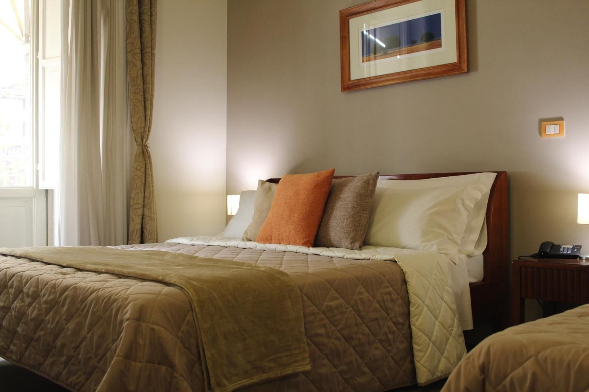 Full and Twin Room, City or Courtyard View